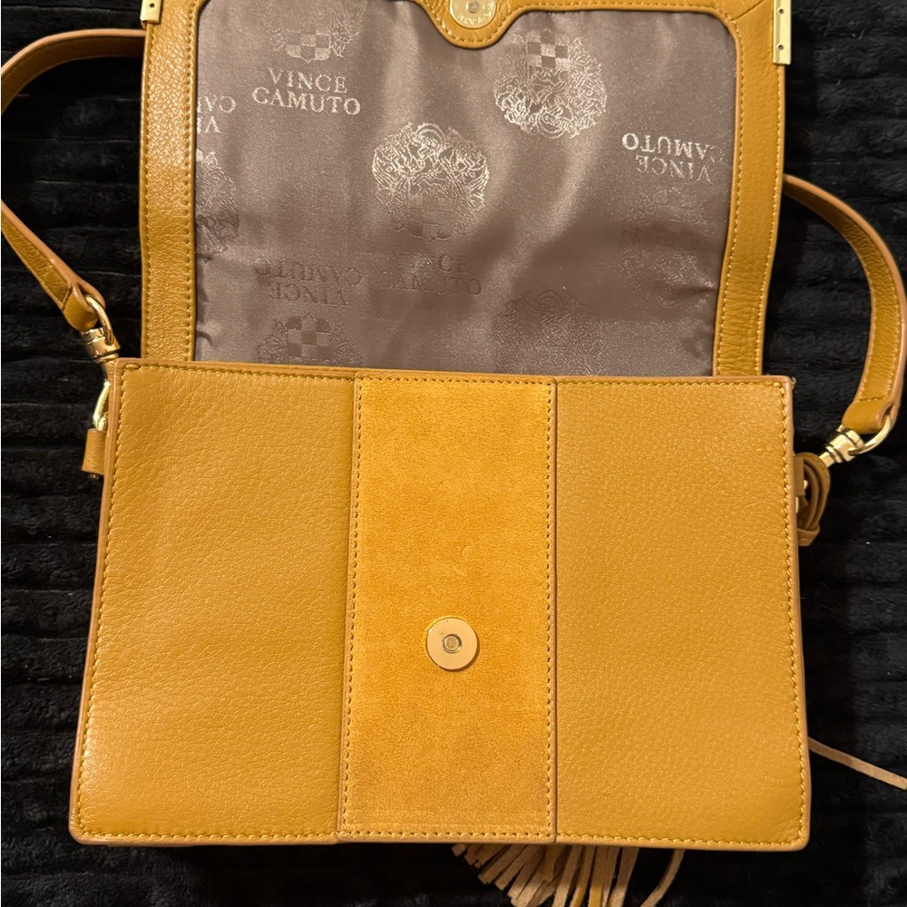 Vince Camuto Hannah Messenger Yellow Shoulder Bag - Picture 2 of 13